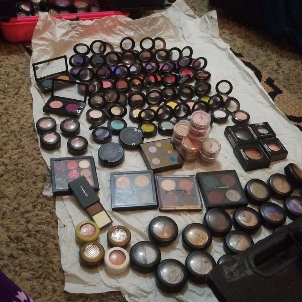 MAC BUNDLES ARE HERE!!!!!!